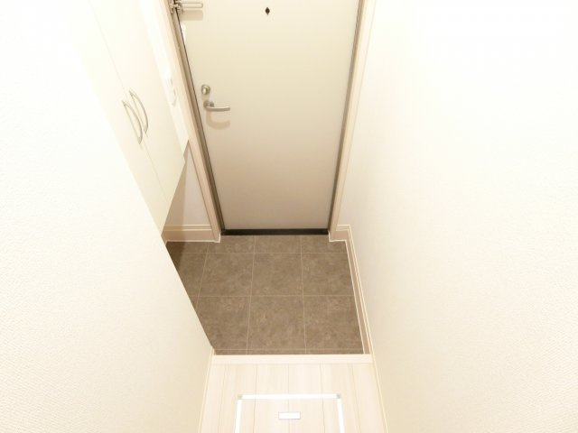 D-room大阪狭山市茱萸木の玄関