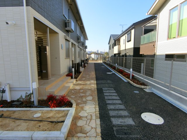 D-room大阪狭山市茱萸木のエントランス