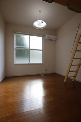 【洋室】 | シャルム貴望ヶ丘