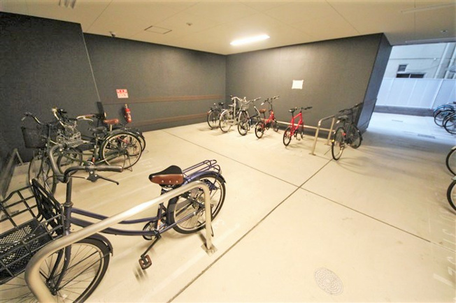【駐車場】 | プレサンス難波ラフィーネ