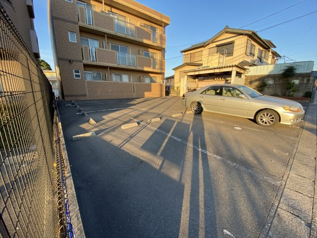 Dorfこんどうの駐車場
