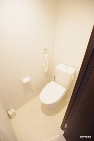 BLANC COURT塚本　仲介手数料無料のトイレ