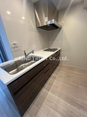 プレミスト梅田Northのキッチン|コンパクトなキッチンで掃除もラクラク