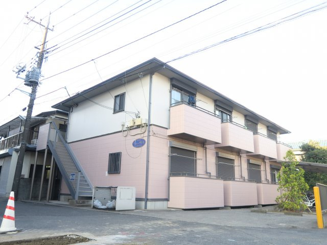 リバーヴィラの外観