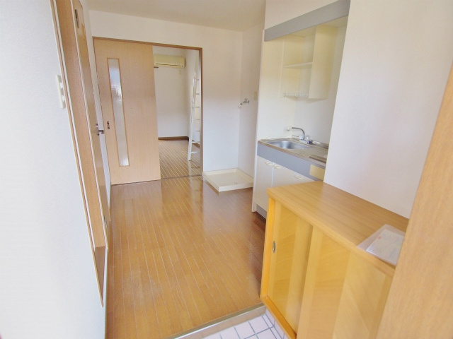 サンライフ古川の玄関