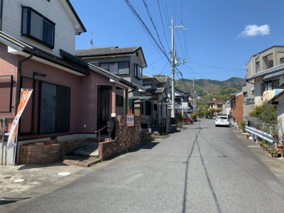【前面道路含む現地写真】 | 大津市柳川1丁目8-3　中古戸建