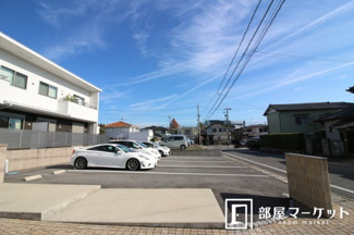 【駐車場】