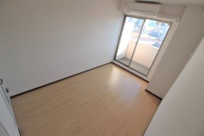 【洋室】 | ヴェルドミール小阪