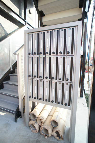 リブリ・テラのその他