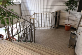 【エントランス】