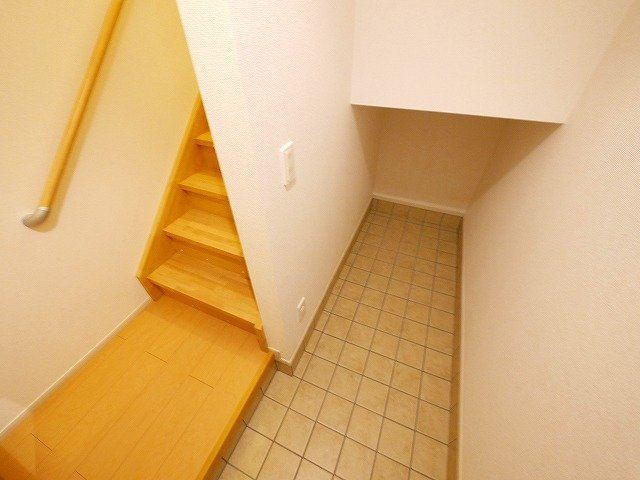 ファースト　ハイツの玄関|落ち着いた玄関です