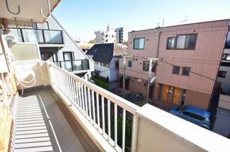 【展望】 | バルコニーからは開放的な景色が眺められます。