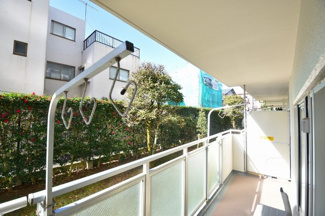 【展望】 | バルコニーからは開放的な景色が眺められます。