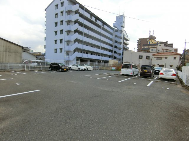グリーンaiの駐車場