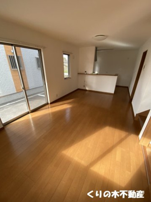 【居間・リビング】 | プランドール城東 B棟 | ゆったり過ごせるリビングです