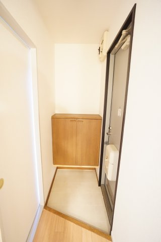 【玄関】 | ピュアパレス | ※同物件、同タイプの写真です。