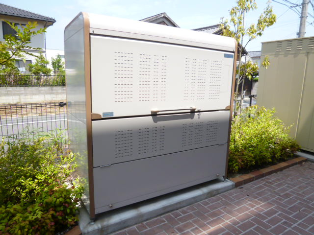 プレイスオウタケのその他共用部分|敷地内専用ゴミステーション