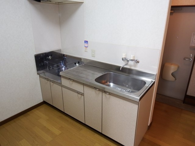 ライクタウン飯田Ａのキッチン