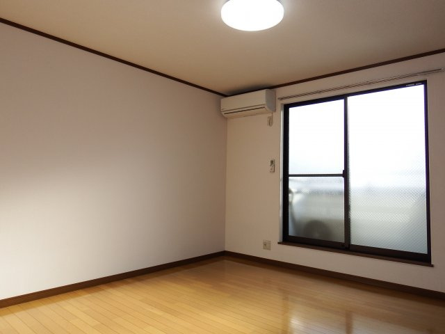 ライクタウン飯田Ａの洋室