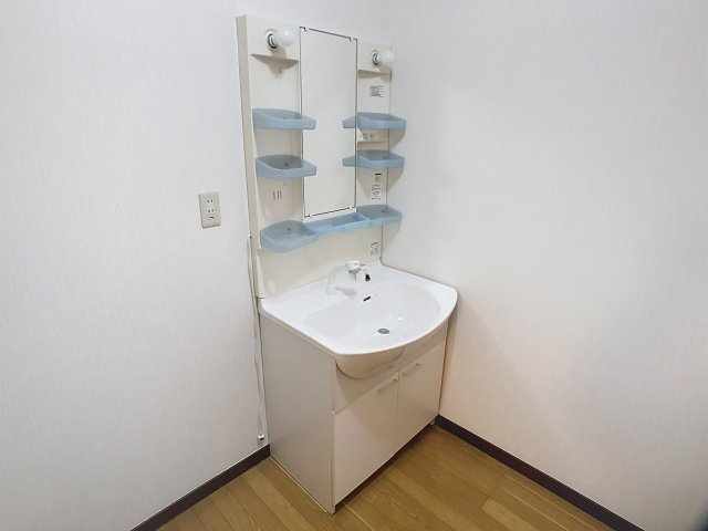 ライクタウン飯田Ｂの独立洗面台