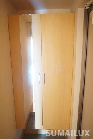 熊本市東区健軍１丁目のアパートの玄関