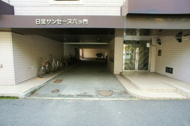 サンセーヌ六ツ門【キャッシュバック対象物件】のエントランス|建物の内部です