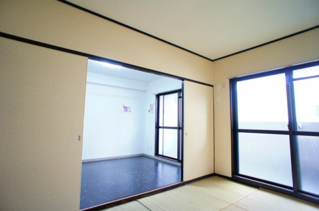 サンセーヌ六ツ門【キャッシュバック対象物件】の和室|和室ならではの温かな和の空間で寛ぎの時間を過ごせます