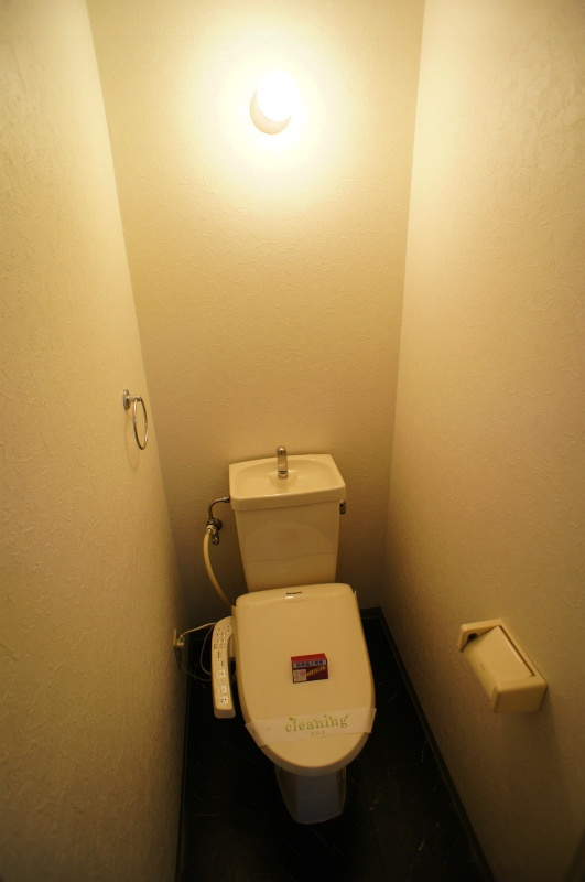 サンセーヌ六ツ門【キャッシュバック対象物件】のトイレ|ゆったりとした空間のトイレです