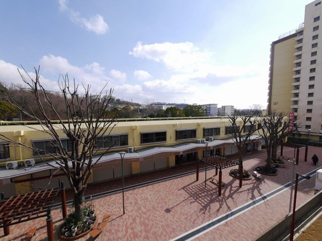 グランシャリオひよどり台の展望|グルメシティひよどり台店（30m）