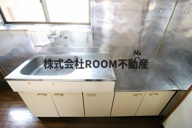 岩崎貸家のキッチン|お料理しやすいキッチンです