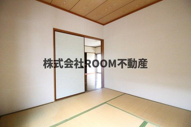 岩崎貸家の寝室|使い勝手のいい寝室です