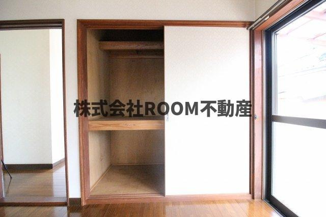 岩崎貸家の収納|ちょっとした収納スペースも充実しています