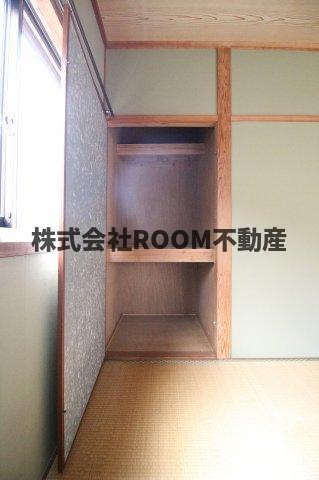 岩崎貸家の収納|たっぷりとした収納スペースです