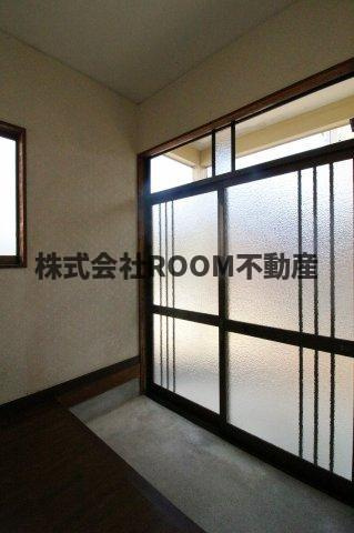 岩崎貸家のエントランス|毎日通るエントランスはこのようになっています