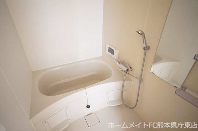 熊本市東区東野３丁目のアパートの浴室