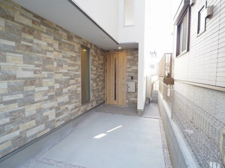 【外観】 | 現地見学や資料請求などお気軽にお問合わせ下さい
周辺環境とあわせて現地ご案内致します。
