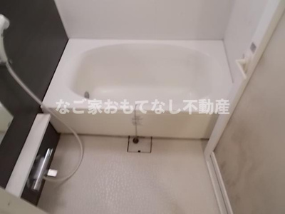 【浴室】 | レージュ東海 | 大きめのバススペース。