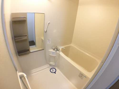 カオリーモ青山Aの浴室