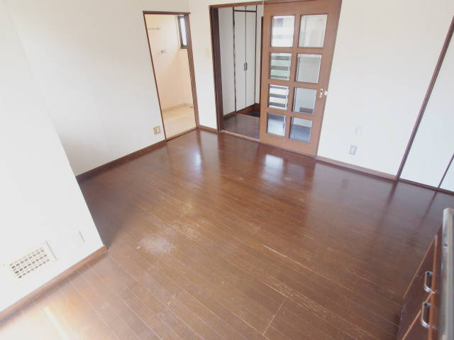 テラス井出口の居間・リビング