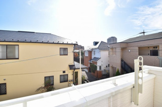 【展望】 | バルコニーからは開放的な景色が眺められます。