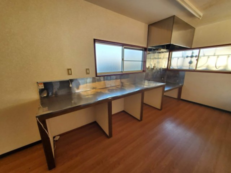 commercial 下久屋町