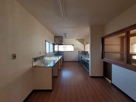 commercial 下久屋町