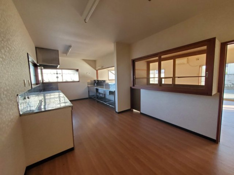 commercial 下久屋町