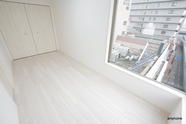 ORSUS新大阪　仲介手数料無料の洋室