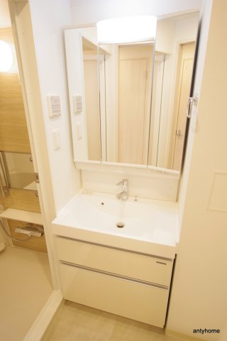 ORSUS新大阪　仲介手数料無料の洗面所