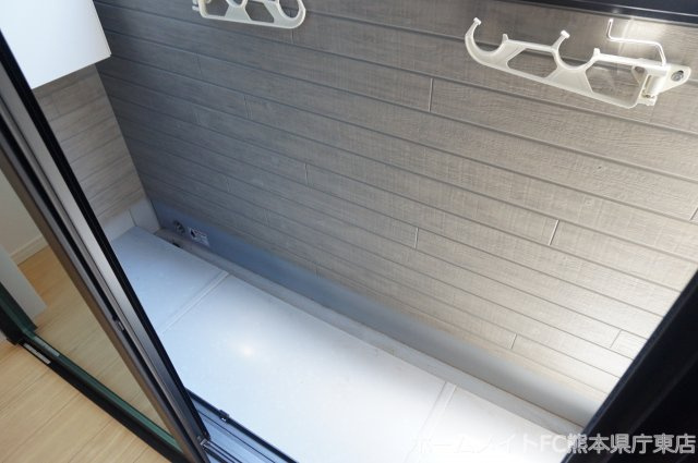 熊本市中央区本荘６丁目のアパートのバルコニー