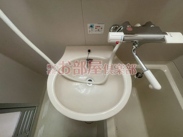 アヴェニール御井の洗面所|ゆったりとスペースのある洗面所