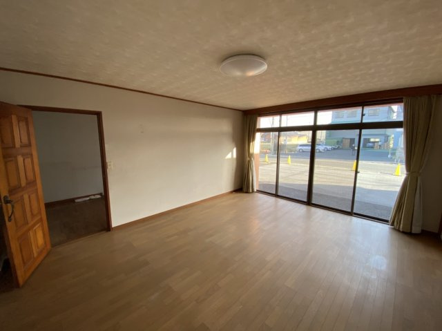 川西町店舗・事務所（戸建）の内装