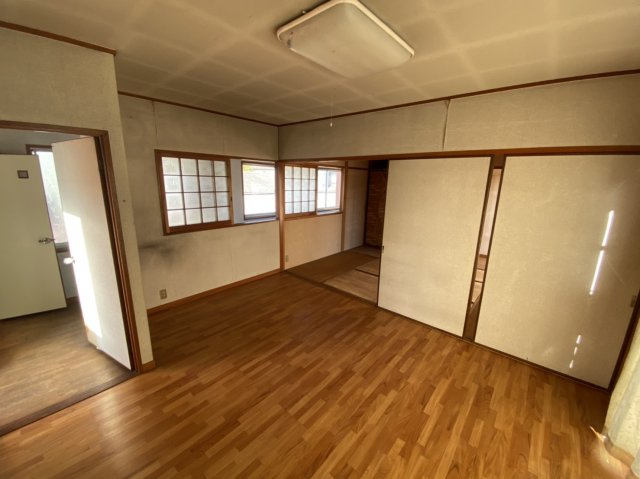 川西町店舗・事務所（戸建）の内装