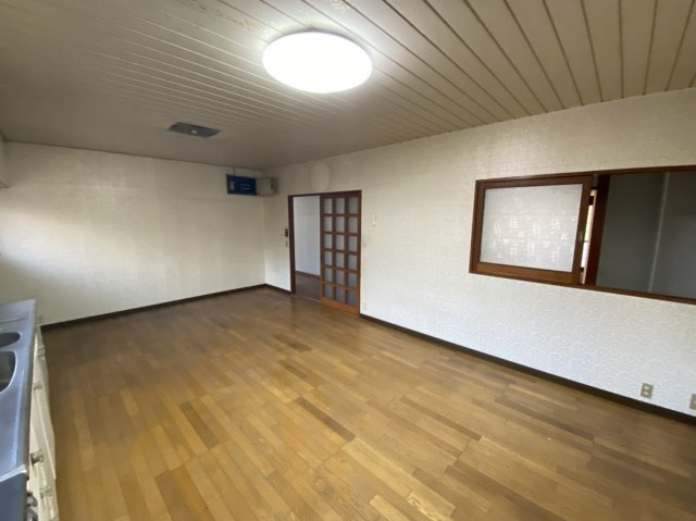 川西町店舗・事務所（戸建）の内装